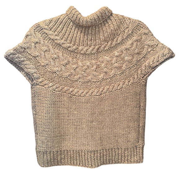 Oatmeal Cable Knit Women's Sweater Size Large - Picture 2 of 5